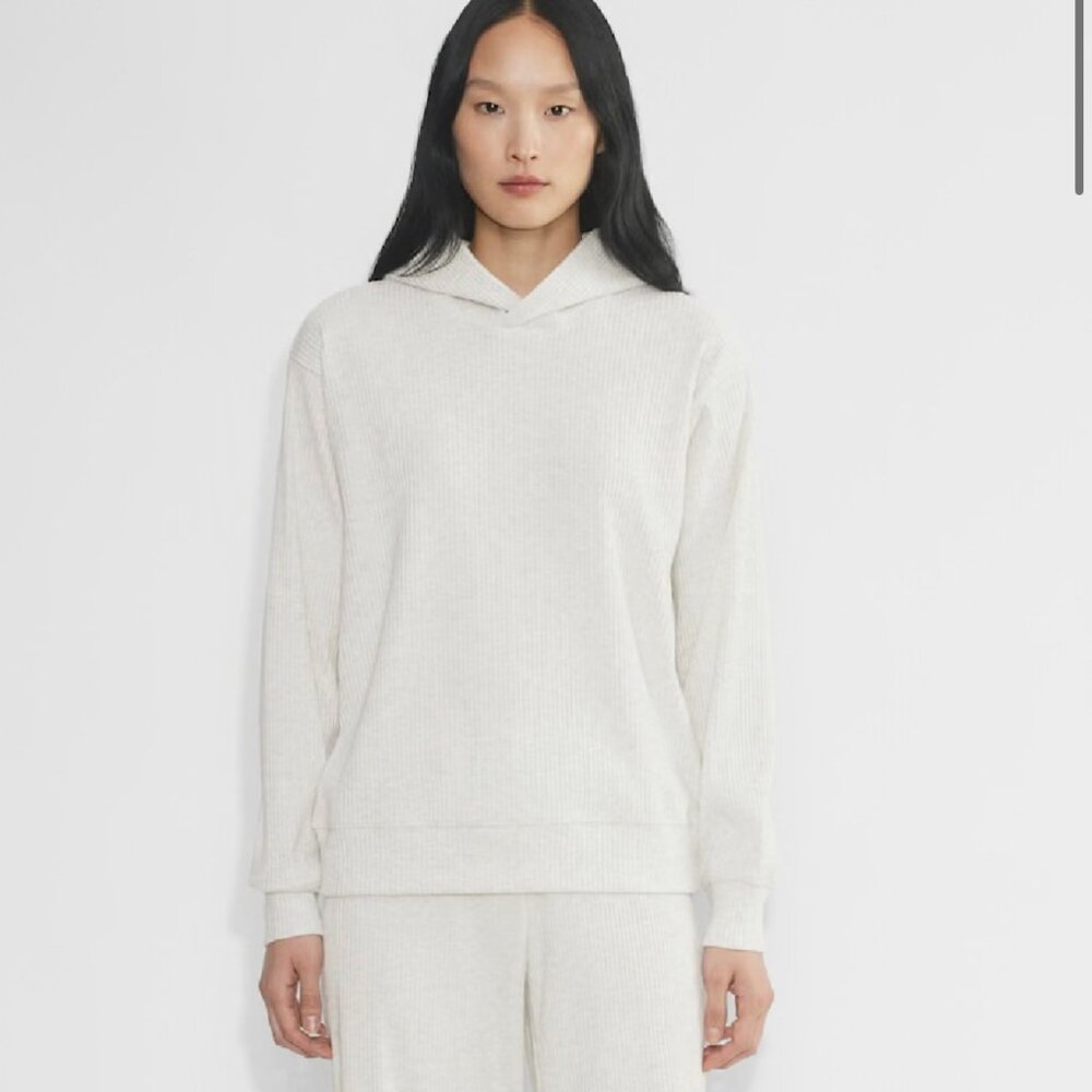 Aritzia Cream Ribbed Hoodie Sweatshirt and pants set. Size M